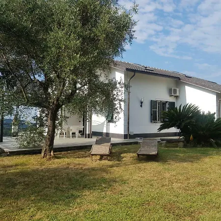 Casa Di Nevio 세스트리레반떼